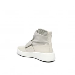 ISSEY MIYAKE X UN Flux Sneaker WOMEN