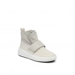 ISSEY MIYAKE X UN Flux Sneaker WOMEN