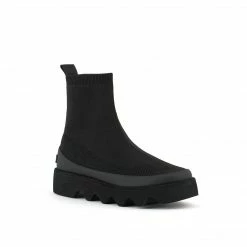ISSEY MIYAKE X UN Bounce Fit Boot