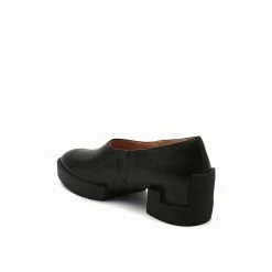 ISSEY MIYAKE X UN Cubic Pump WOMEN