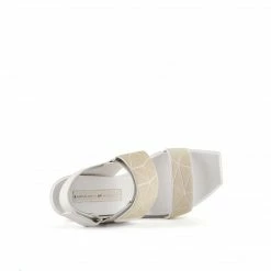 ANREALAGE X UN WOMEN Dimension Delta Wedge Sandal