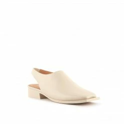 ISSEY MIYAKE X UN WOMEN Fin Flat