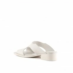 ISSEY MIYAKE X UN Fin Sandal WOMEN